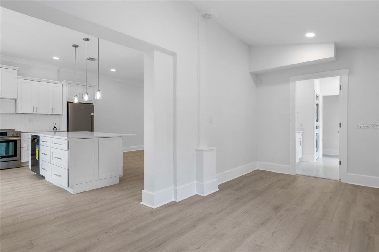 1756 Central Avenue, Saint Petersburg, FL 33712 Photo