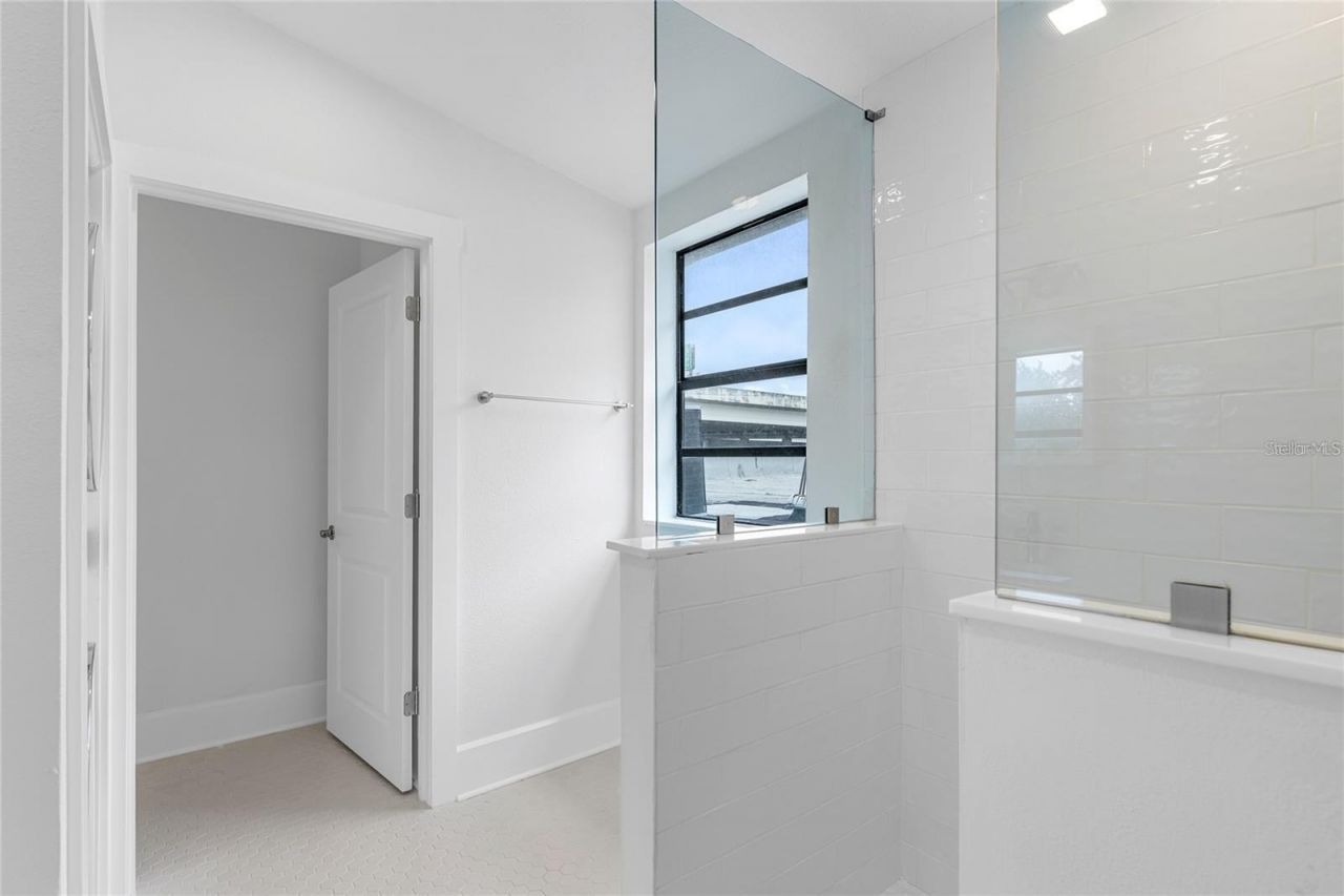 1756 Central Avenue, Saint Petersburg, FL 33712 Photo