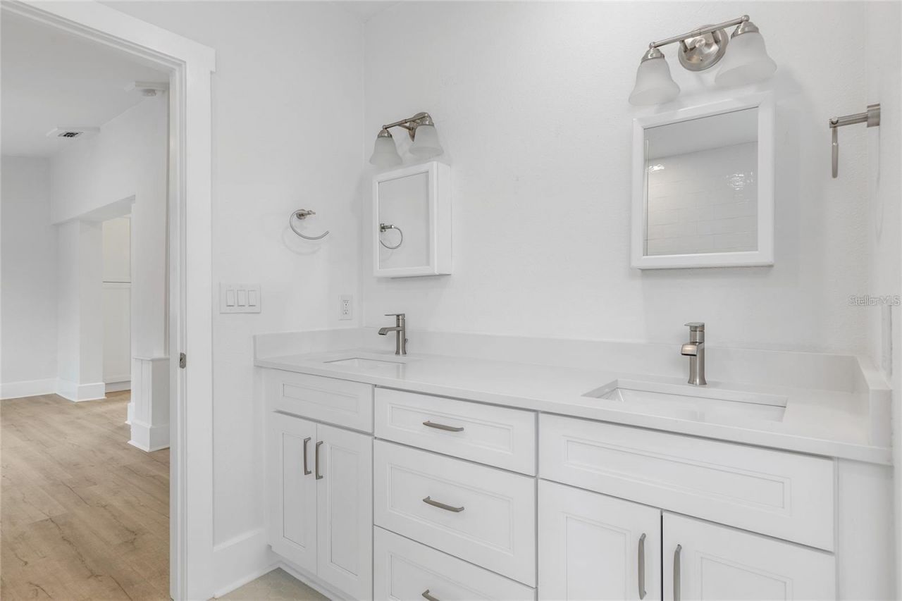 1756 Central Avenue, Saint Petersburg, FL 33712 Photo