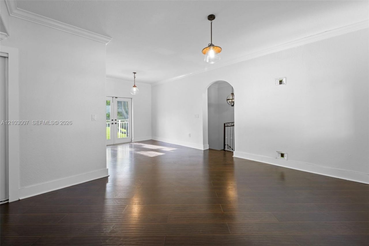 7230 NW 174th Ter , Unit 204, Hialeah, FL 33015 Photo