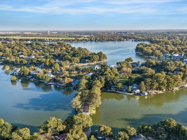 545 Admiral Benbow Ln, McQueeney, TX 78123