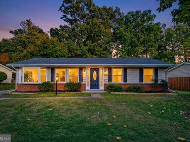 1112 S DICKENSON AVENUE, STERLING, VA 20164