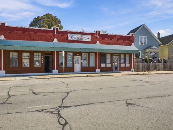 2194 S Muskego Ave, Milwaukee, WI 53215