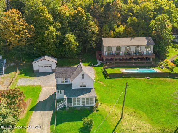 2247 Lakeside Drive, Harveys Lake, PA 18618
