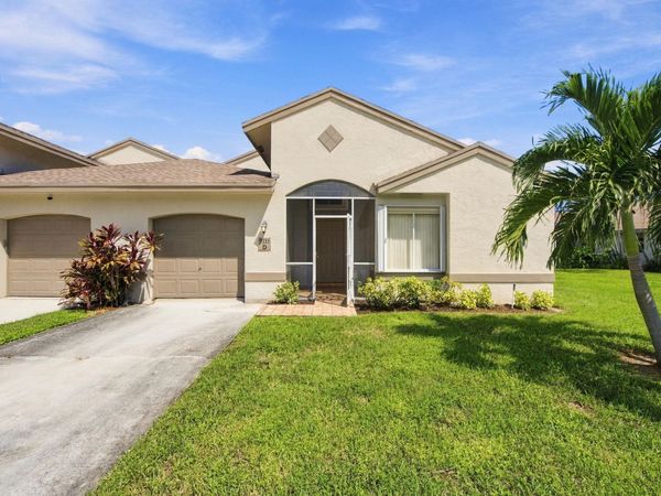 9733 BOCA GARDENS Circle N, Unit D, Boca Raton, FL 33496
