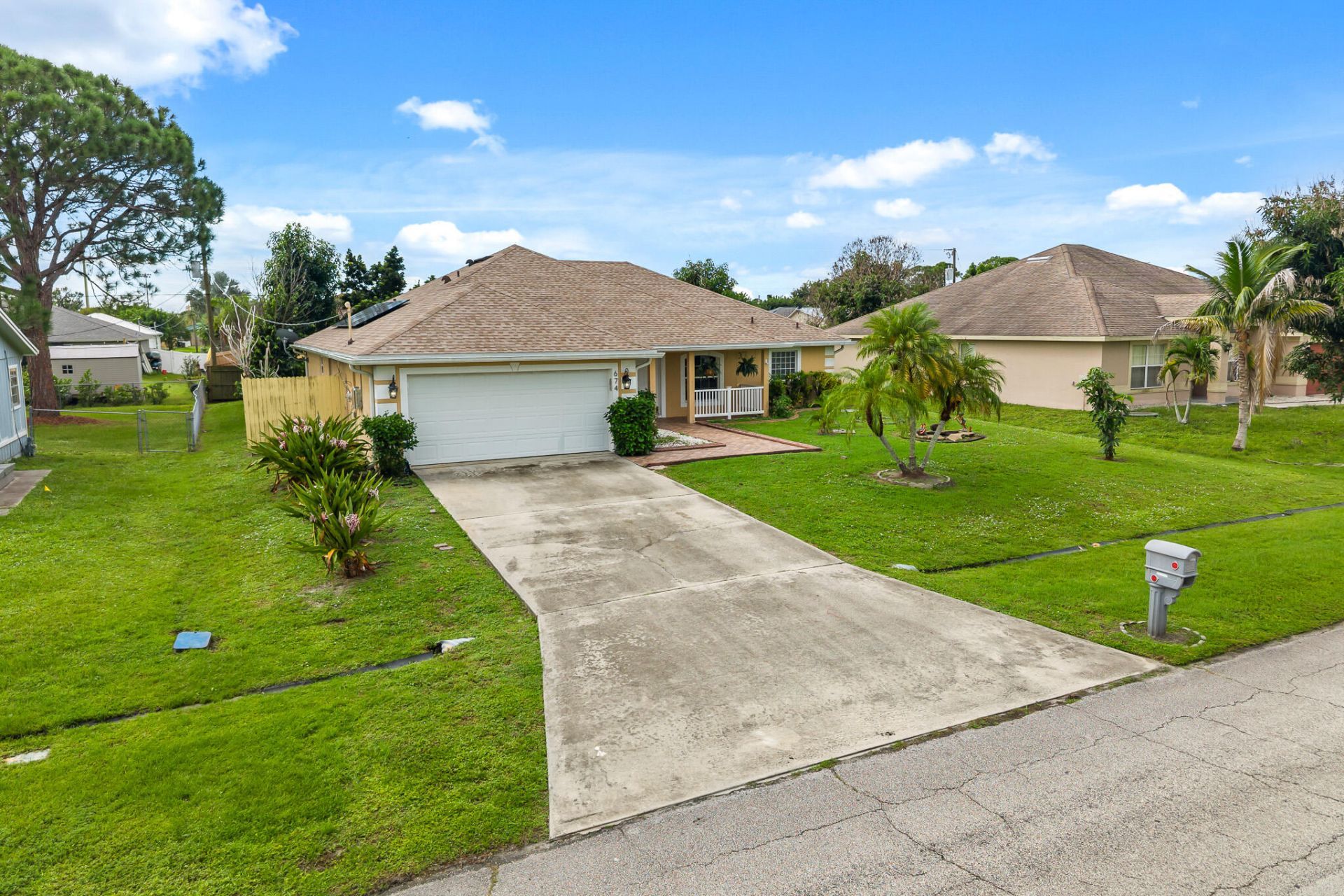 674 SW Lucero Drive, Port Saint Lucie, FL 34983 Photo