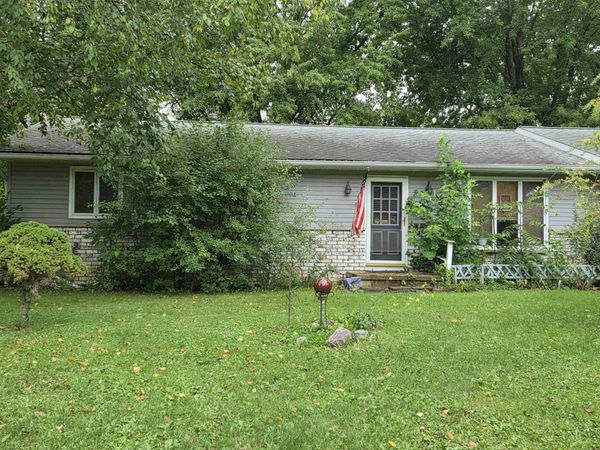 116 W Ridge Circle, Cambridge, WI 53523