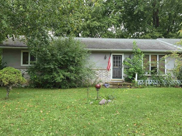 116 W Ridge Circle, Cambridge, WI 53523
