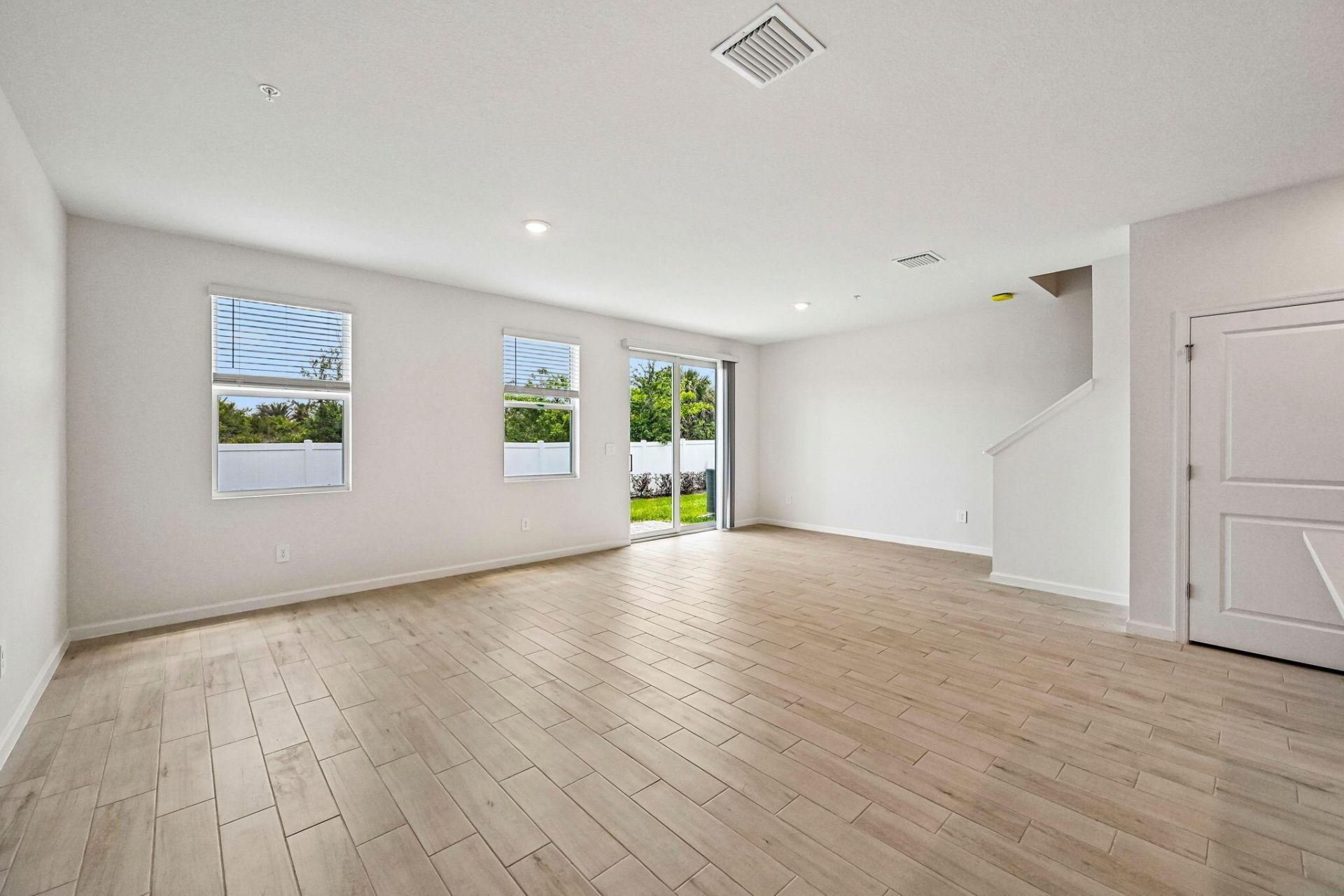 636 Salisbury Circle, Fort Pierce, FL 34982 Photo
