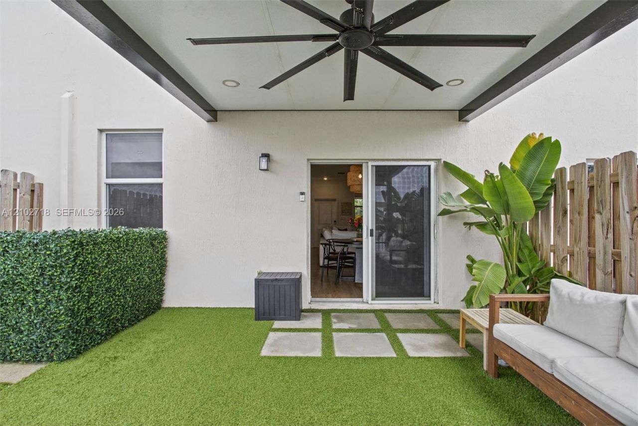 12808 NW 22nd Pl, Miami, FL 33167 Photo