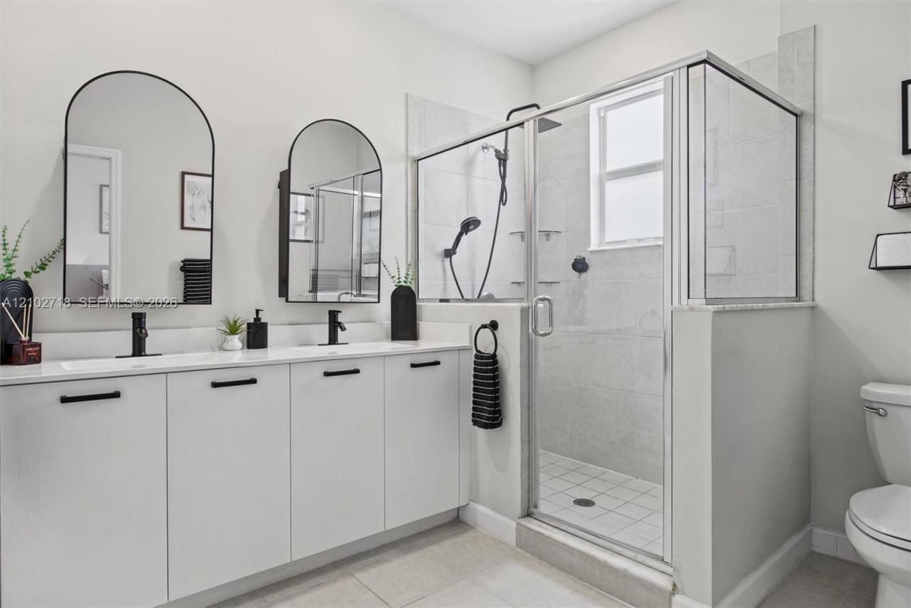 12808 NW 22nd Pl, Miami, FL 33167 Photo