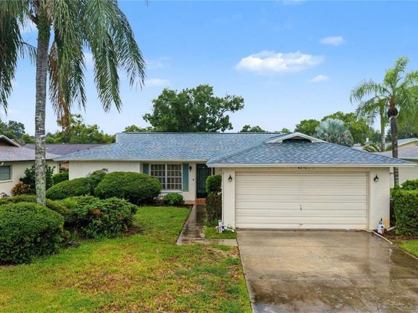 8210 LORA DEL RIO DRIVE , PORT RICHEY, FL 34668