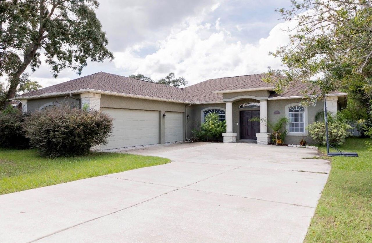 1201 Overland Drive, Spring Hill, FL 34608 Main Photo