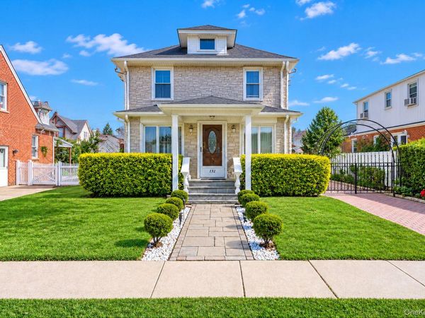 132 Herman Boulevard , Franklin Square, NY 11010