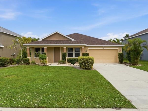 8091 Allamanda CT , LEHIGH ACRES, FL 33972