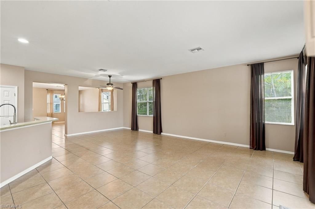 8091 Allamanda Ct, Lehigh Acres, FL 33972 Photo