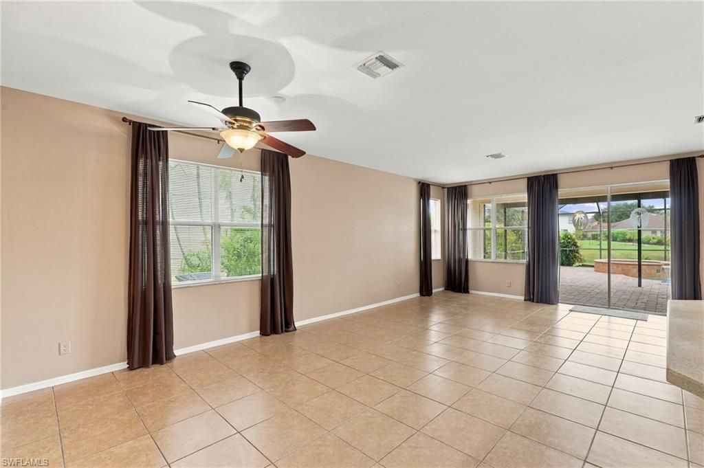 8091 Allamanda Ct, Lehigh Acres, FL 33972 Photo