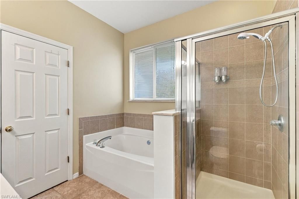8091 Allamanda Ct, Lehigh Acres, FL 33972 Photo