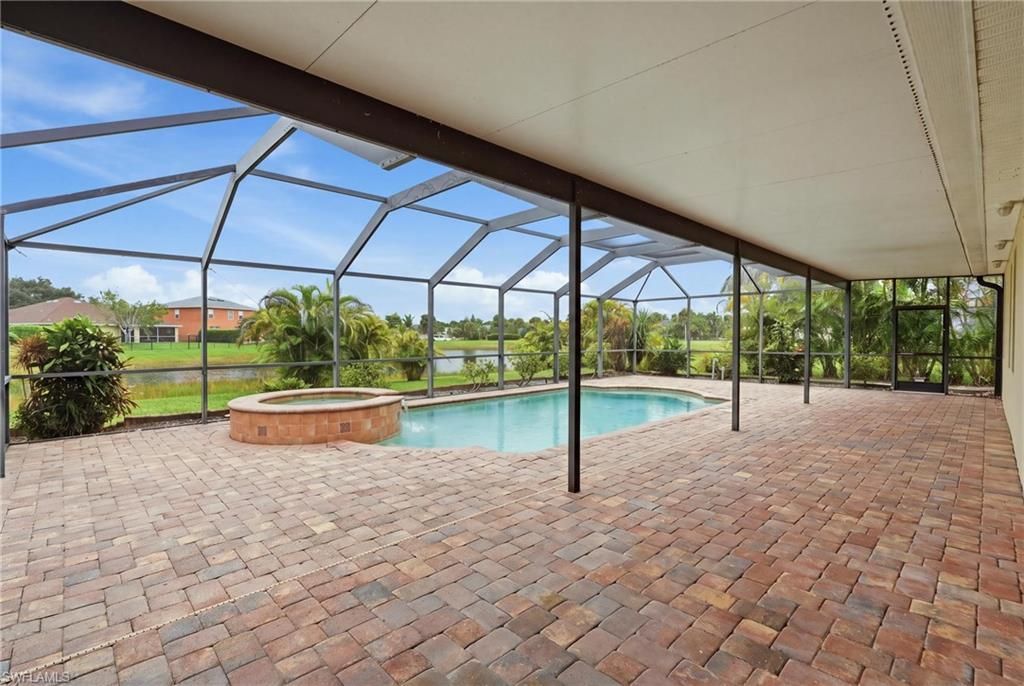 8091 Allamanda Ct, Lehigh Acres, FL 33972 Photo