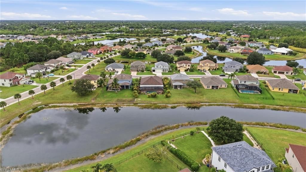 8091 Allamanda Ct, Lehigh Acres, FL 33972 Photo