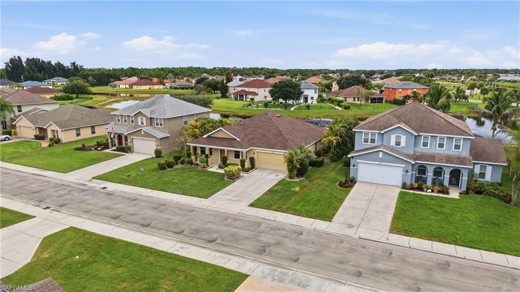 8091 Allamanda Ct, Lehigh Acres, FL 33972 Photo