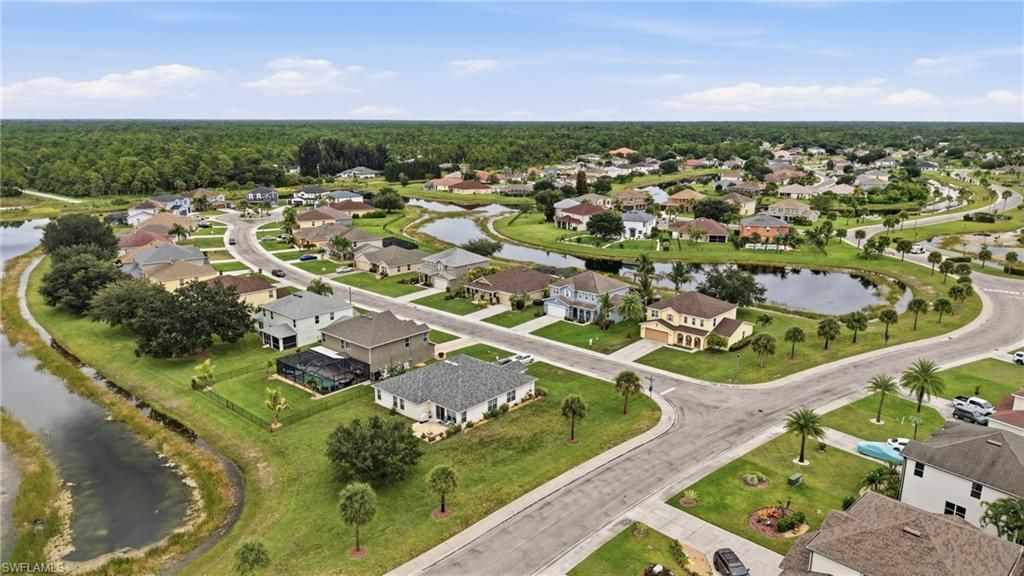 8091 Allamanda Ct, Lehigh Acres, FL 33972 Photo
