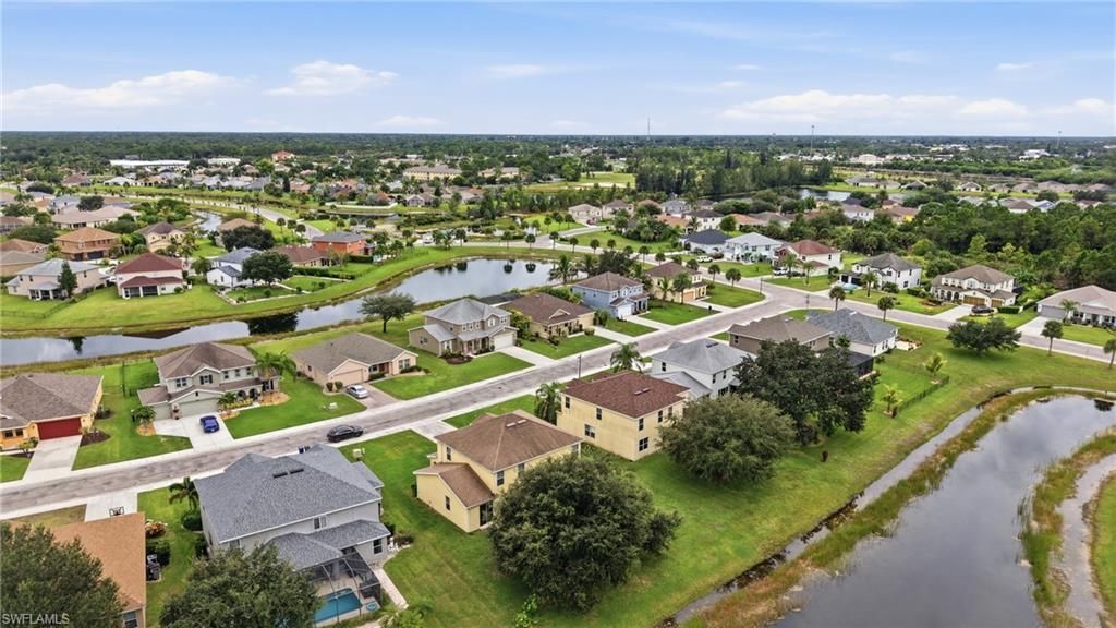 8091 Allamanda Ct, Lehigh Acres, FL 33972 Photo