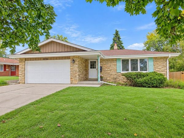 4726 69th St, Kenosha, WI 53142