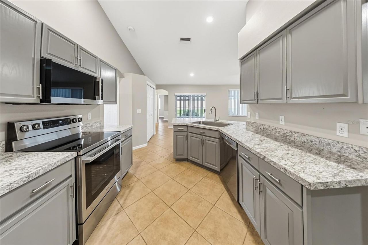 12807 Raysbrook Drive, Riverview, FL 33569 Photo