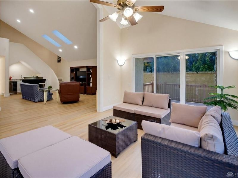 1460 W Alex Bell Road, Washington Township, OH 45459 Photo 12