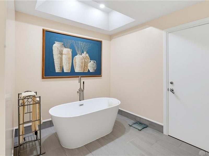 1460 W Alex Bell Road, Washington Township, OH 45459 Photo 37
