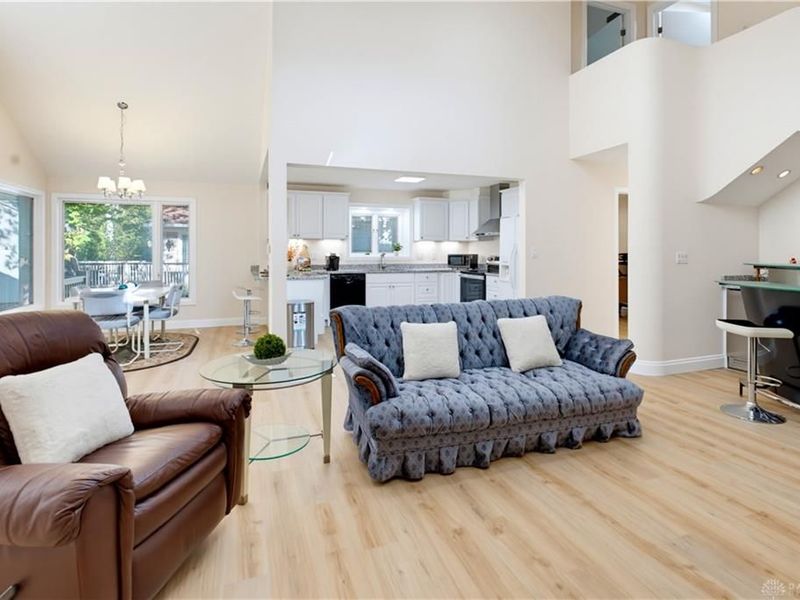 1460 W Alex Bell Road, Washington Township, OH 45459 Photo 7