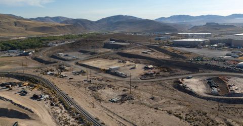 2700 Waltham Way, Sparks, NV 89437 Photo