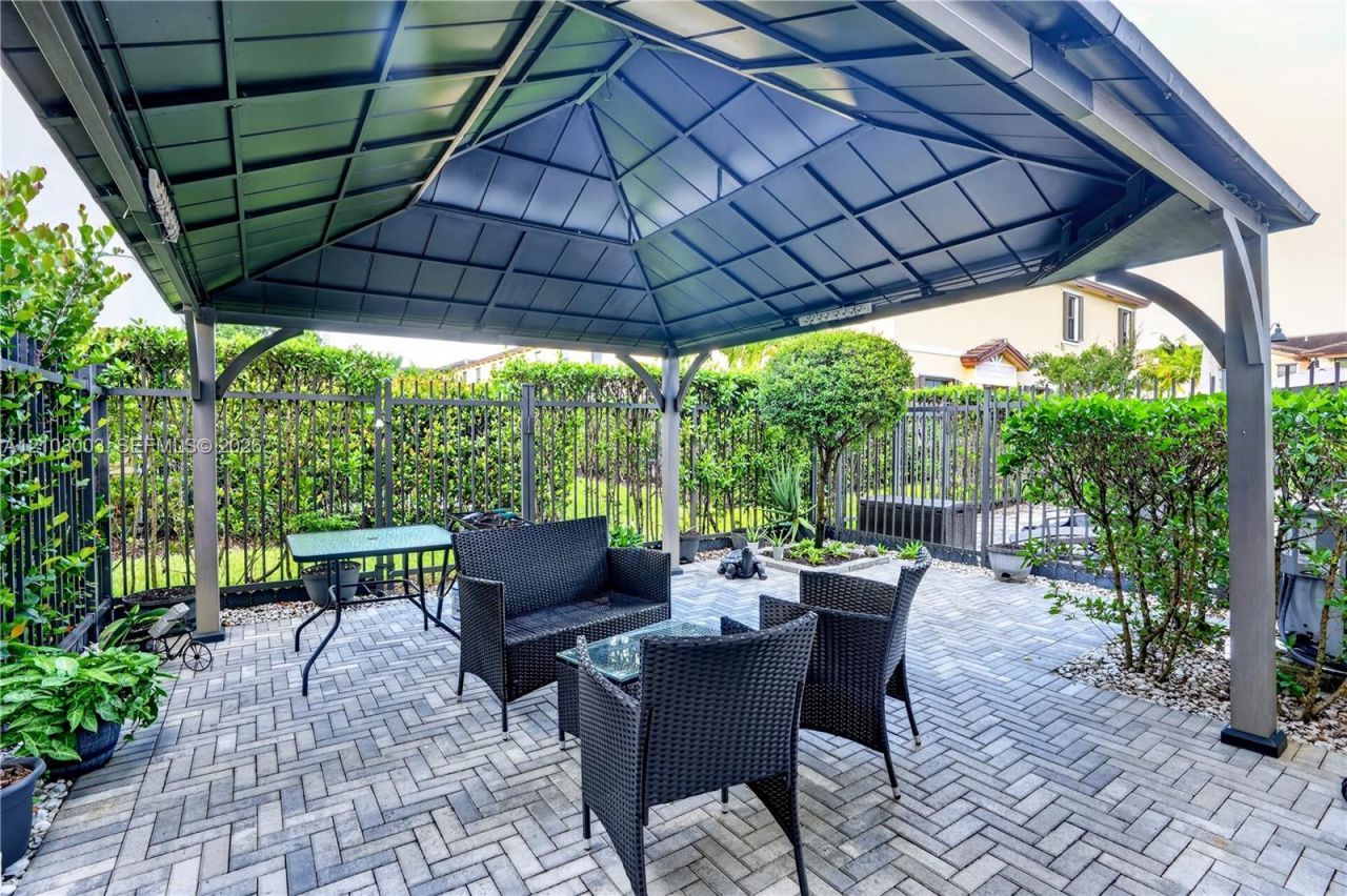 6007 W Paso Fino Pl, Davie, FL 33314 Photo