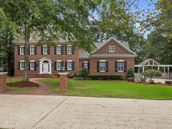 223 W Canebrake Boulevard, Hattiesburg, MS 39402