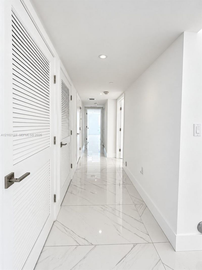 1100 100th St , Unit 302, Bay Harbor Islands, FL 33154 Photo