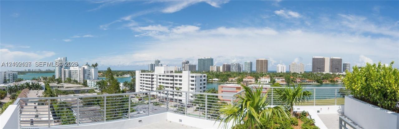 1100 100th St , Unit 302, Bay Harbor Islands, FL 33154 Photo