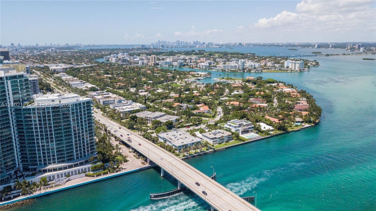 1100 100th St , Unit 302, Bay Harbor Islands, FL 33154 Photo