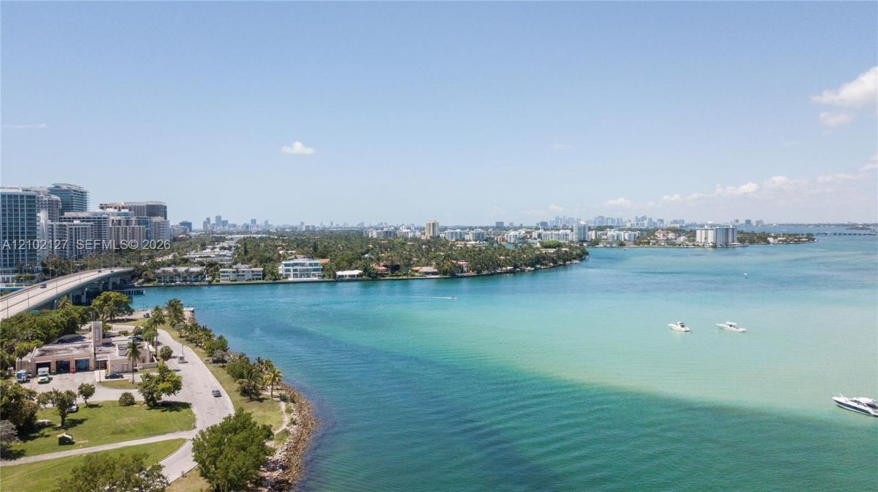 1100 100th St , Unit 302, Bay Harbor Islands, FL 33154 Photo