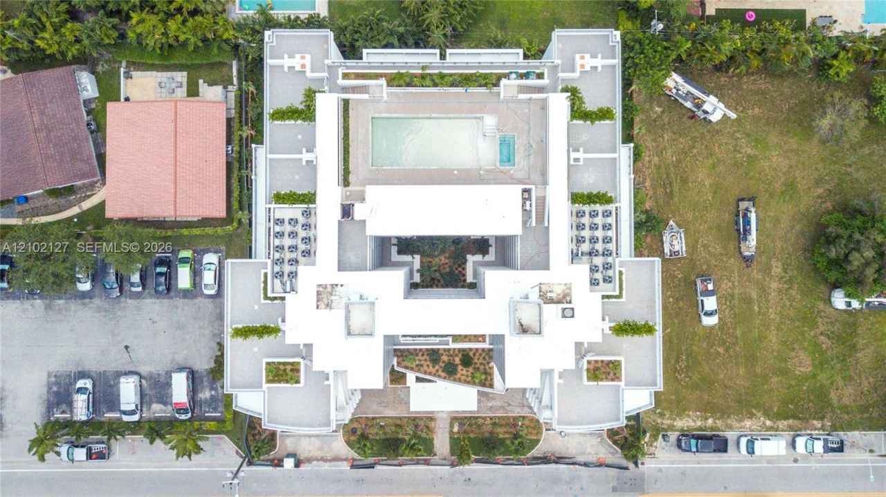 1100 100th St , Unit 302, Bay Harbor Islands, FL 33154 Photo