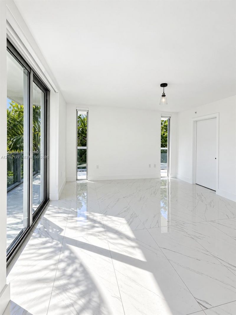 1100 100th St , Unit 302, Bay Harbor Islands, FL 33154 Photo