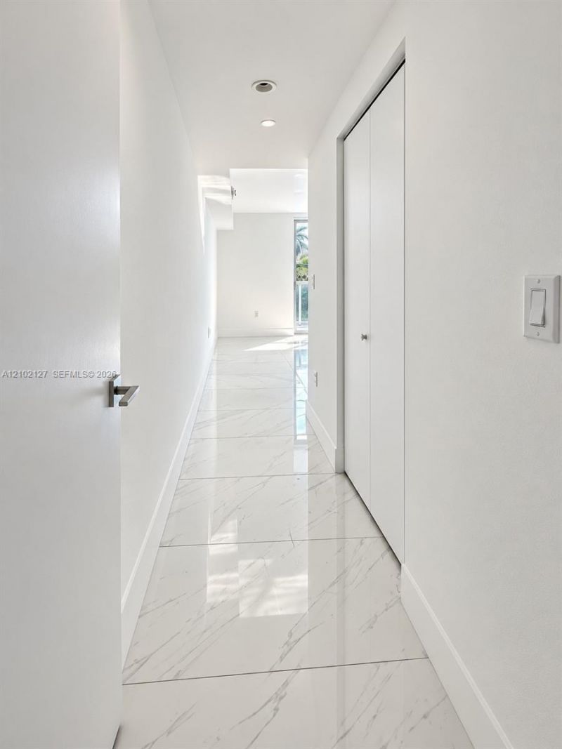1100 100th St , Unit 302, Bay Harbor Islands, FL 33154 Photo