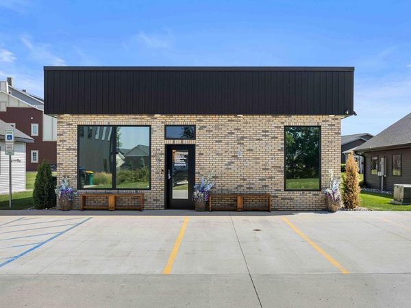 3325 E Oak Ridge Pond Way E, West Fargo, ND 58078
