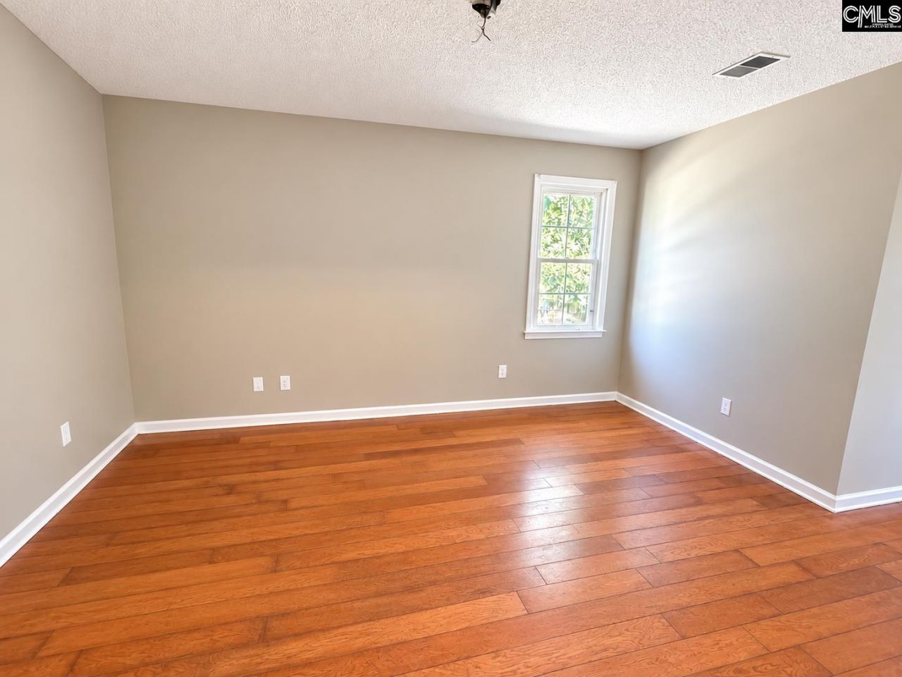 111 Riverwalk Way Photo 12