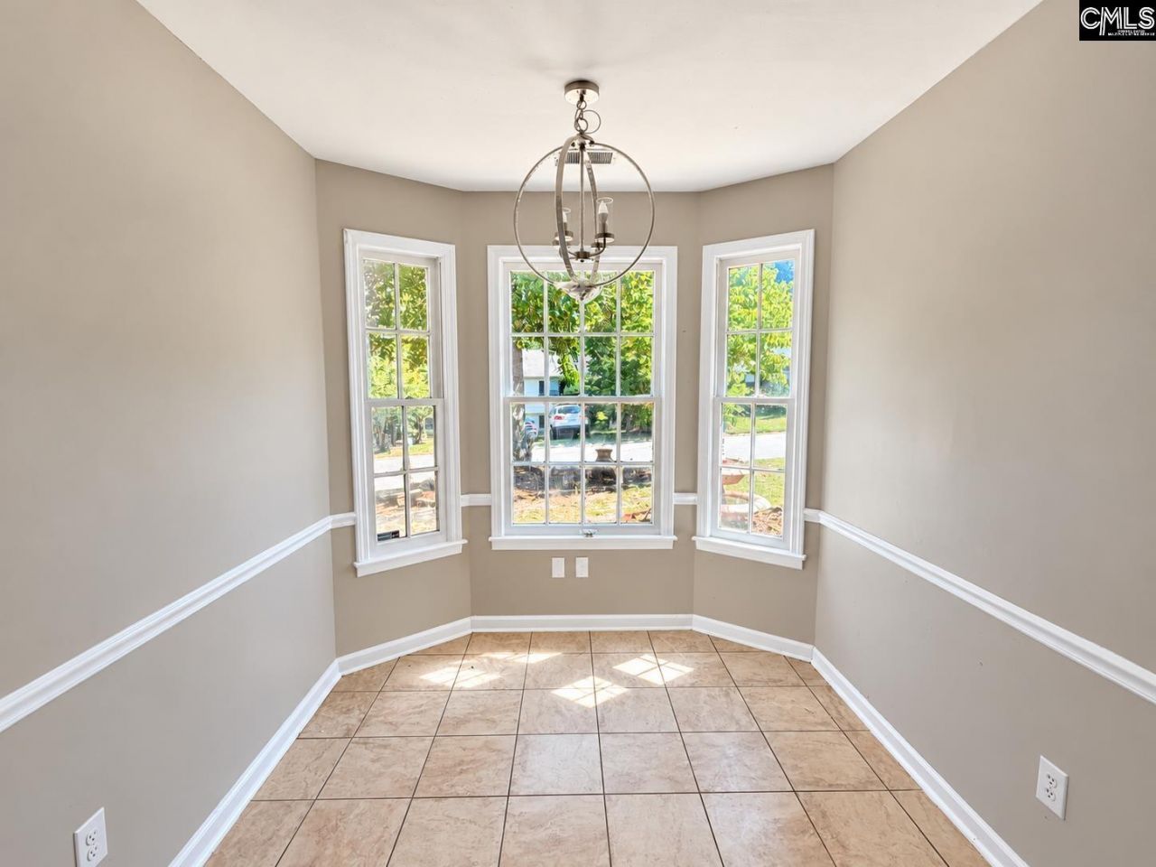 111 Riverwalk Way Photo 6