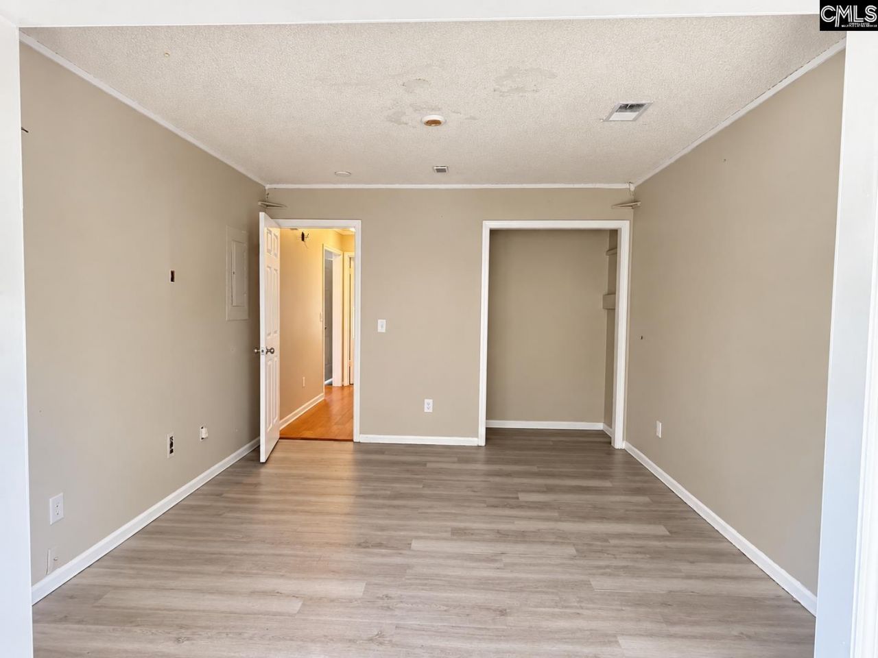 111 Riverwalk Way Photo 9
