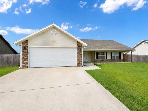 1380 General Parson Drive , Prairie Grove, AR 72753