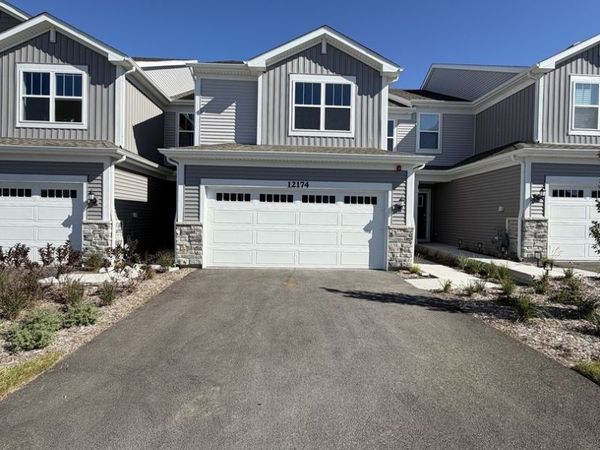 12174 Dodwell Street , Huntley, IL 60142
