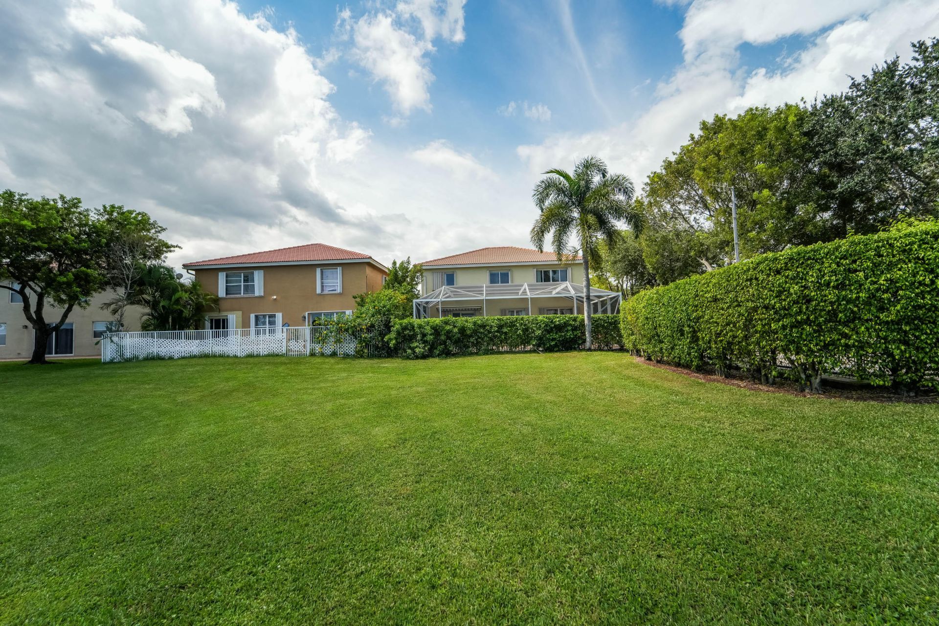 672 Gazetta Way, West Palm Beach, FL 33413 Photo