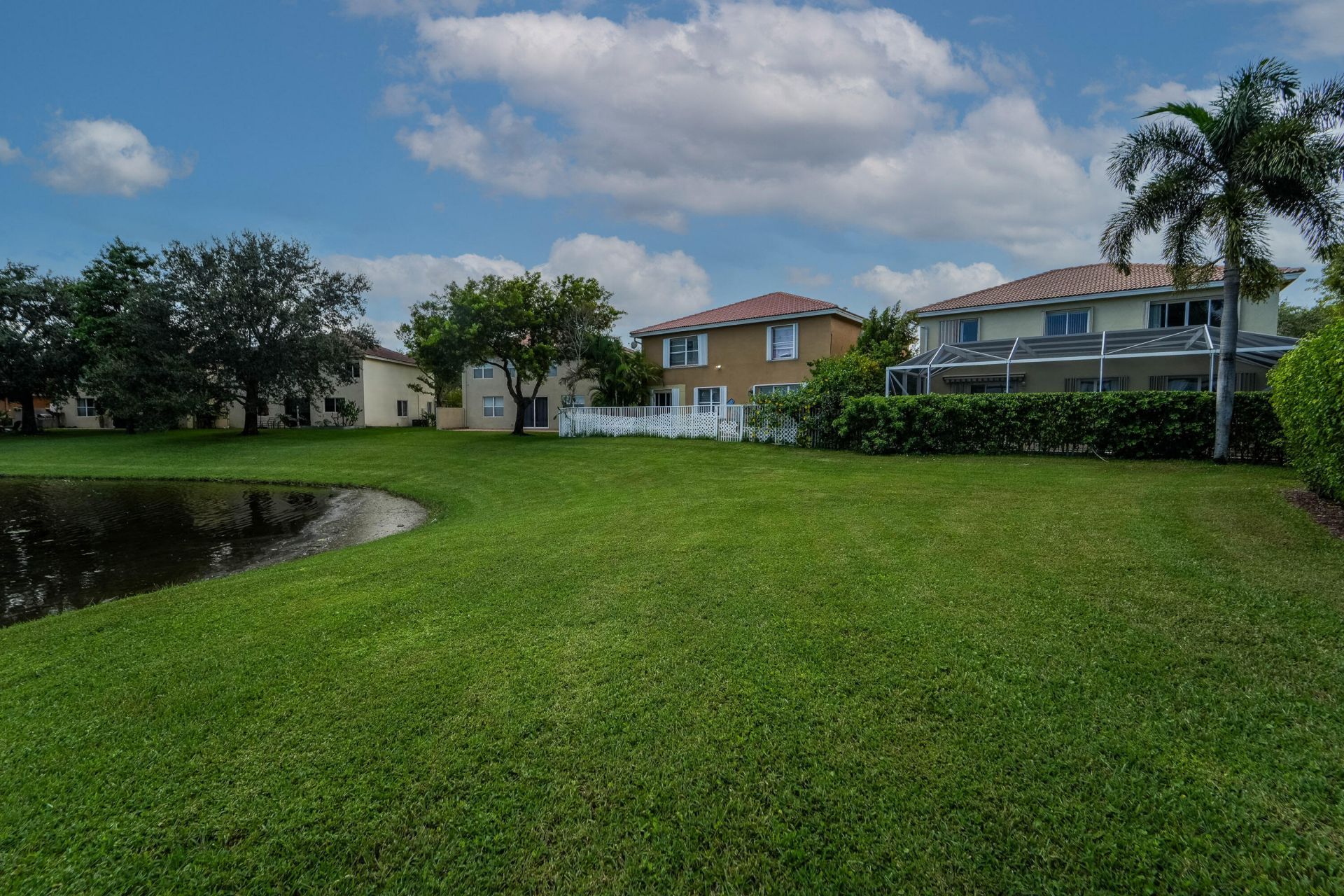672 Gazetta Way, West Palm Beach, FL 33413 Photo